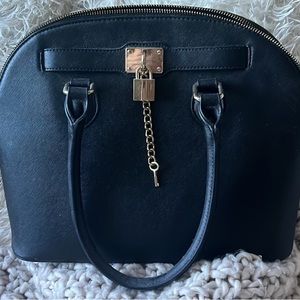 Also purse. Brand new